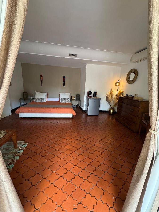 Chambre d’hôte pour 2 personnes, avec jardin et piscine à Toulon - 2