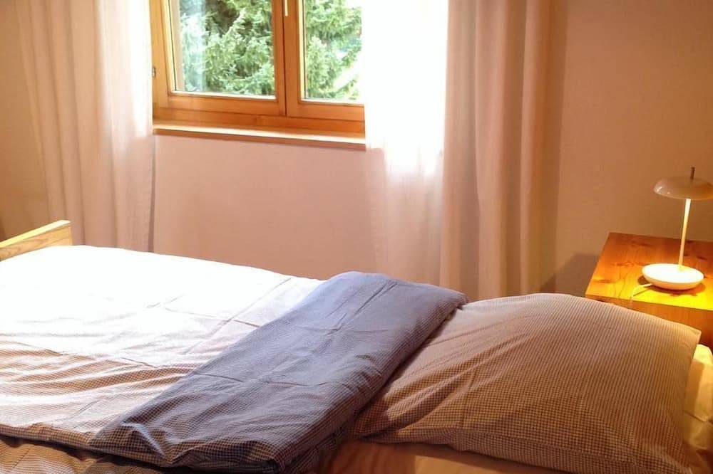Ganze Wohnung, Ferienwohnung Surcuolm (Obersaxen) für 1 - 4 Personen mit 2 Schlafzimmern - Ferienwohnung in Obersaxen, Obersaxen-Mundaun