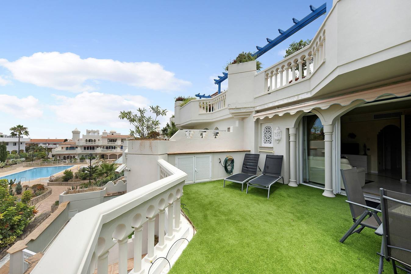 Apartamento entero, "Apartamento Parque Lotos" con vistas a la montaña, piscina, Wi-Fi y terraza in El Durazno, Puerto de la Cruz