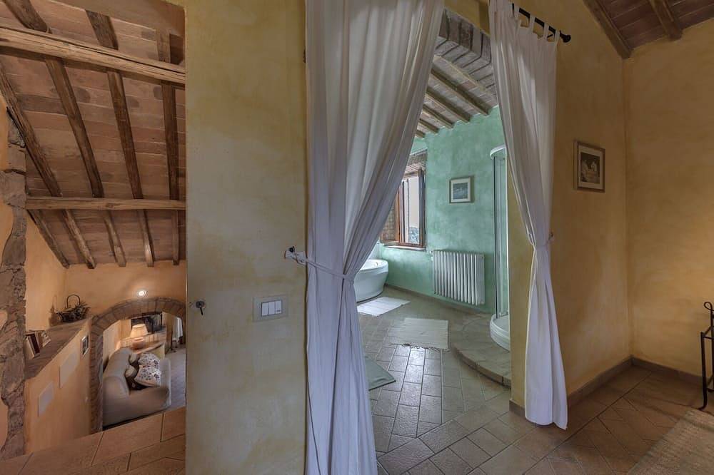 Stuga för 4 Personer med pool in Murlo, Siena provins