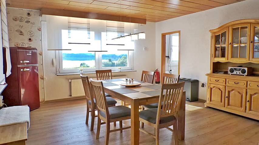 Ferienhaus für 8 Personen, mit Whirlpool und Sauna sowie Terrasse und Garten in Lahntal-Westerwald - 3