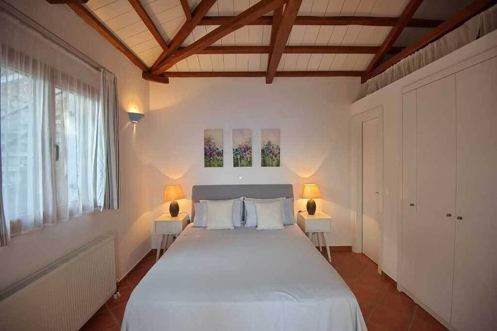 Alonissos - idyllisk villa med privat strand og boblebad og fantastisk havutsikt in Alonissos