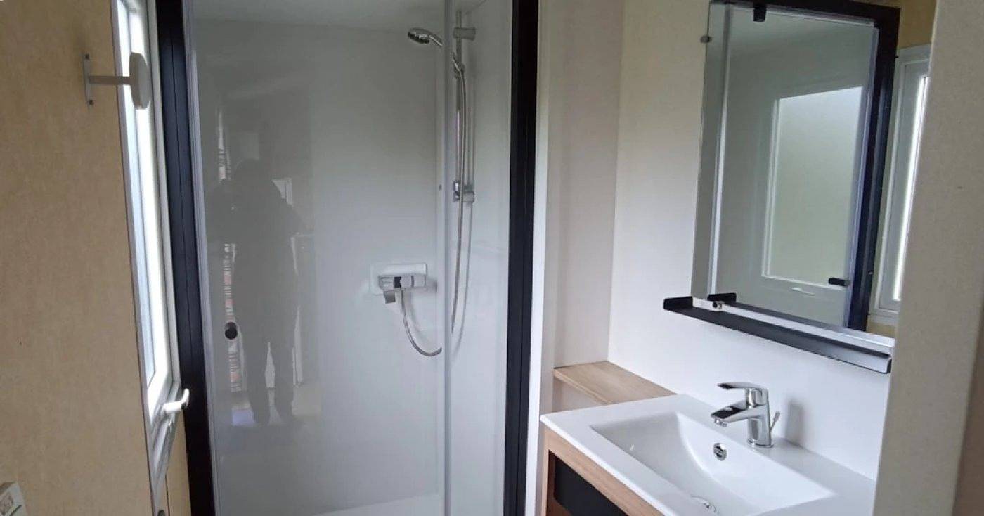 Zecamping 3* pataugeoire 4km plage chiens acceptés locatif 32m2 6 pers in Pouldreuzic, Côte de Cornouaille