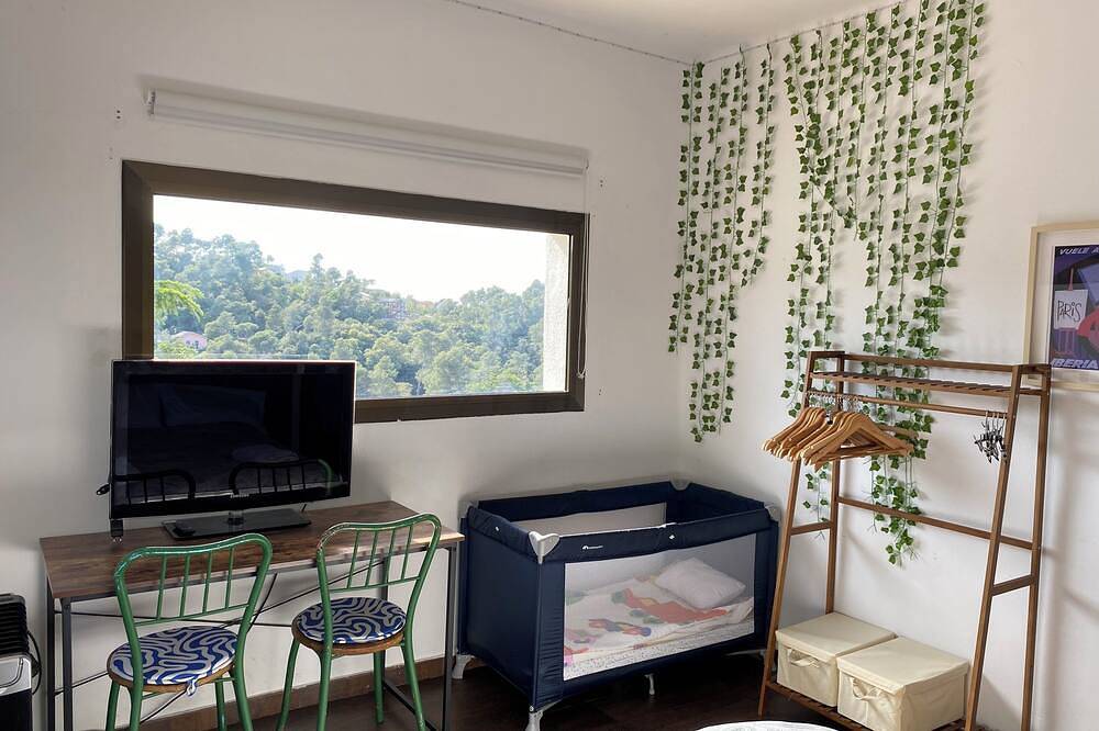 House with swimming pool next to Barcelon, pets are welcome! in San Cugat del Vallés, Interior de Barcelona