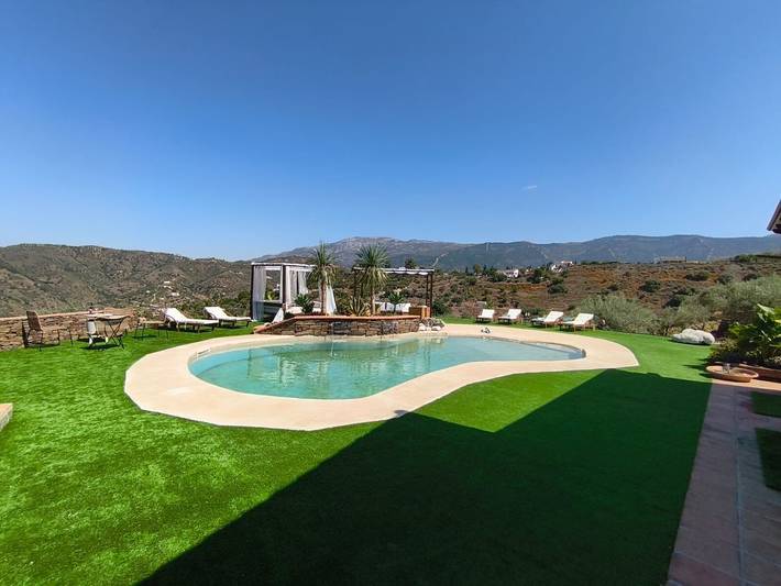 Casa de vacaciones para 6 personas, con jacuzzi y jardín en Cómpeta