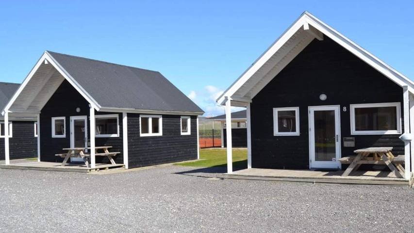 Ferieudlejning for 7 personer, med terrasse og pool ved Vestkysten af Danmark