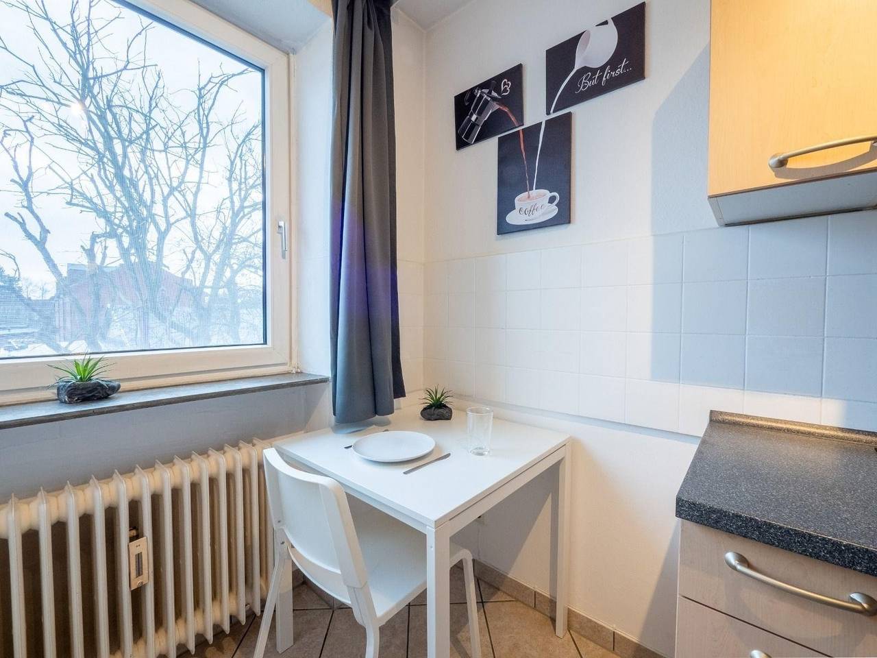 Ganze Ferienwohnung, Monteurwohnung für 6 Personen - 2Og 6 Betten - in Ahrensburg Nähe Hamburg in Ahrensburg, Kreis Stormarn