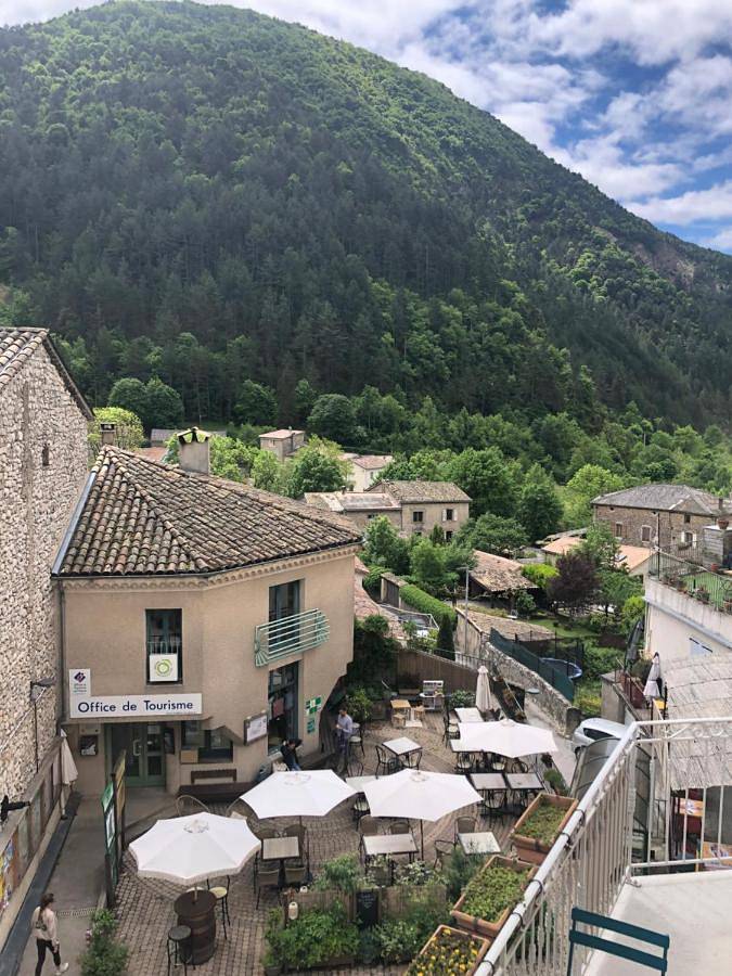 Hôtel pour 2 personnes, avec vue et terrasse à Châtillon-en-Diois - 3