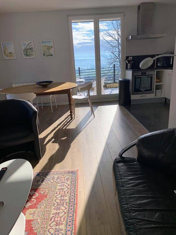 Location de vacances pour 4 personnes, avec terrasse et vue à Fontain - 2