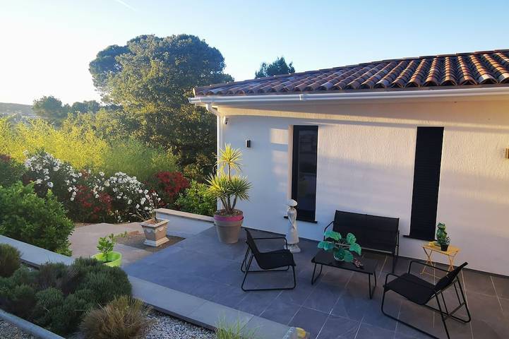 Maison d’hôte pour 4 personnes, avec jardin et jacuzzi