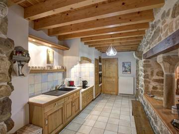 Gîte pour 6 Personnes dans Montarcher, Massif central, Photo 2