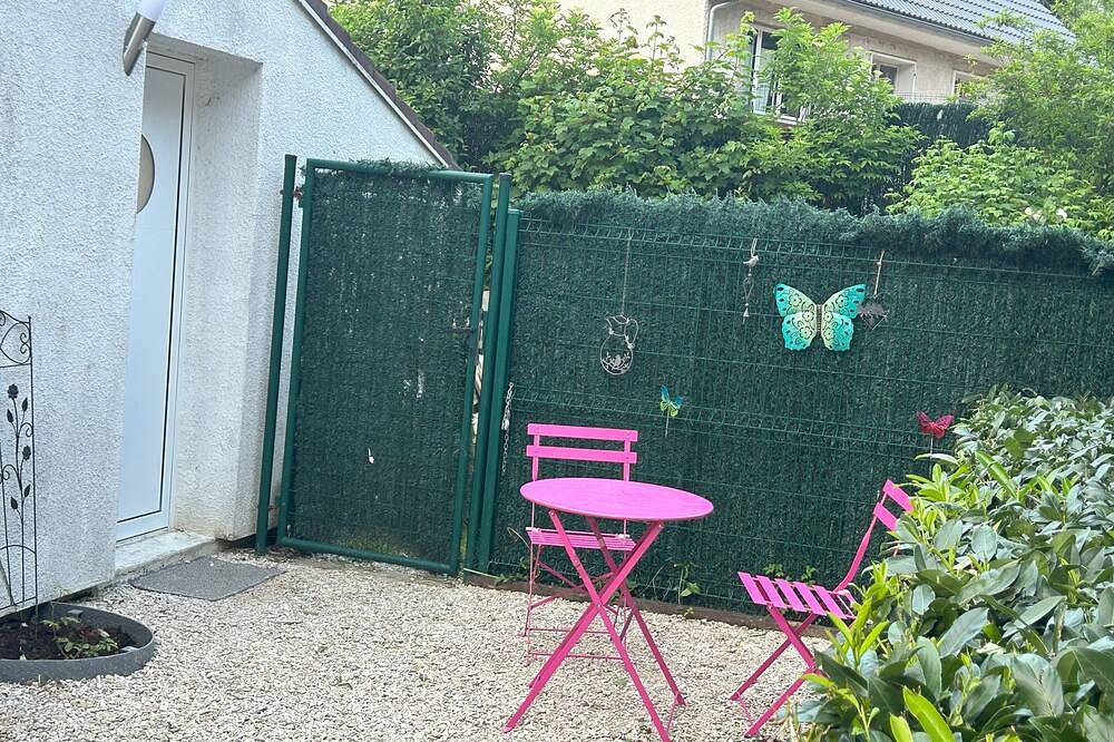 Appartement entier, Maison Studio proche Paris et Disneyland in Croissy-Beaubourg, Seine-et-Marne