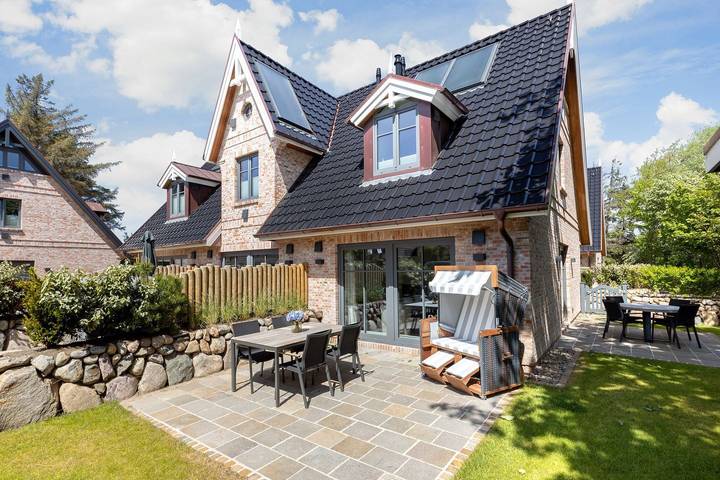 Hausteil im Erd- und Obergeschoss mit ca. 80 qm Nutzfläche für bis zu 4 Personen in Tinnum, Sylt (Gemeinde)