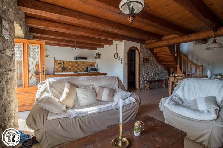 Gîte pour 5 personnes, avec jardin à Saint-Romain (Puy-de-Dôme) - 2