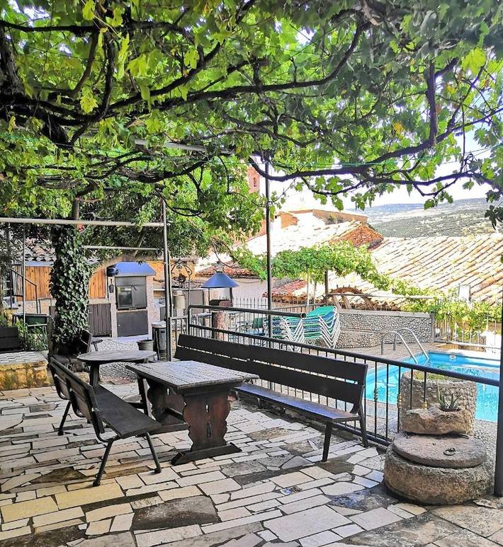 Casa rural para 11 personas, con Balcón y Terraza además de Piscina y Vistas en Miravete de la Sierra
