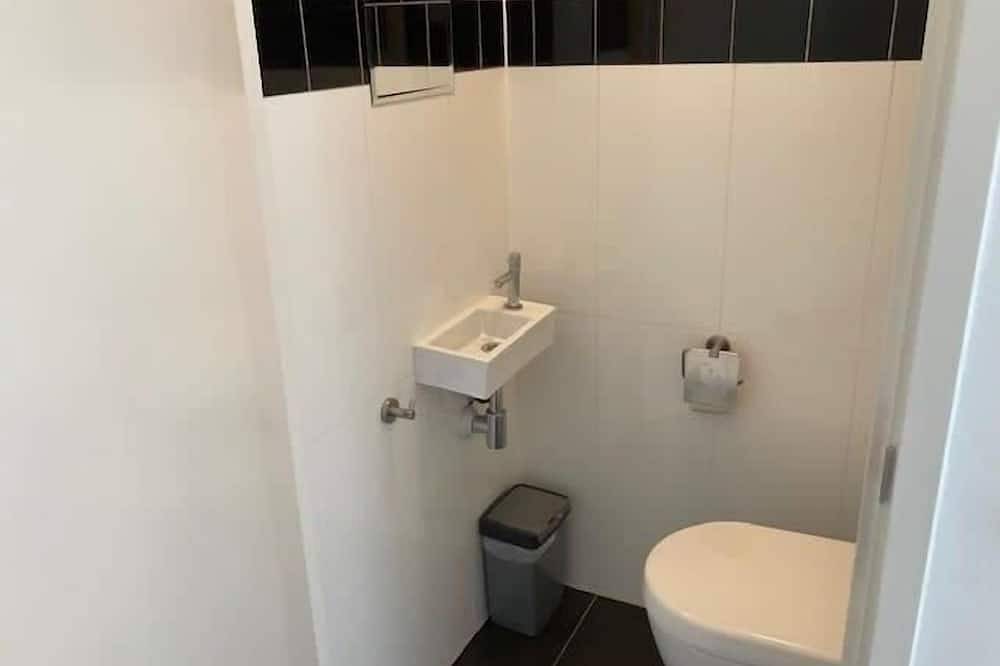 Chalet with 2 bedrooms and a dishwasher in Heerlen, Parkstad Limburg