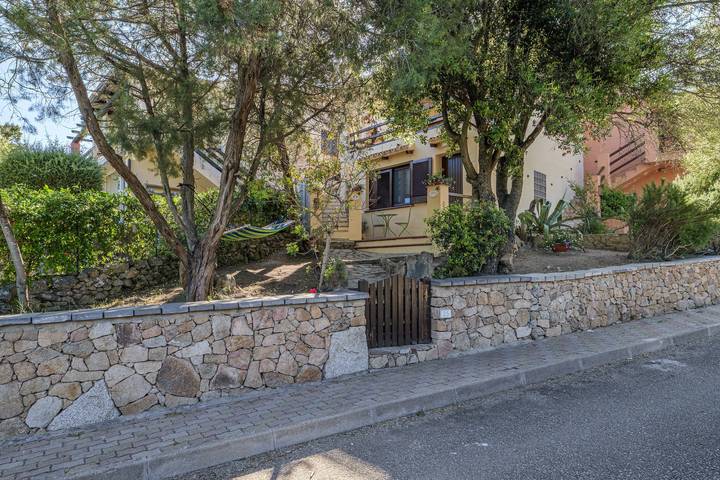 Gîte pour 4 personnes, avec jardin dans Olbia - 3