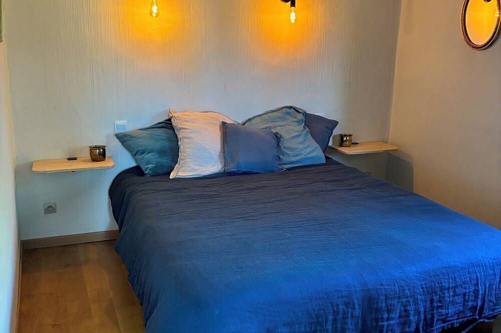 Mas provençal with swimming pool, large garden - near L'Isle-sur-la-Sorgue in Velleron, Vaucluse