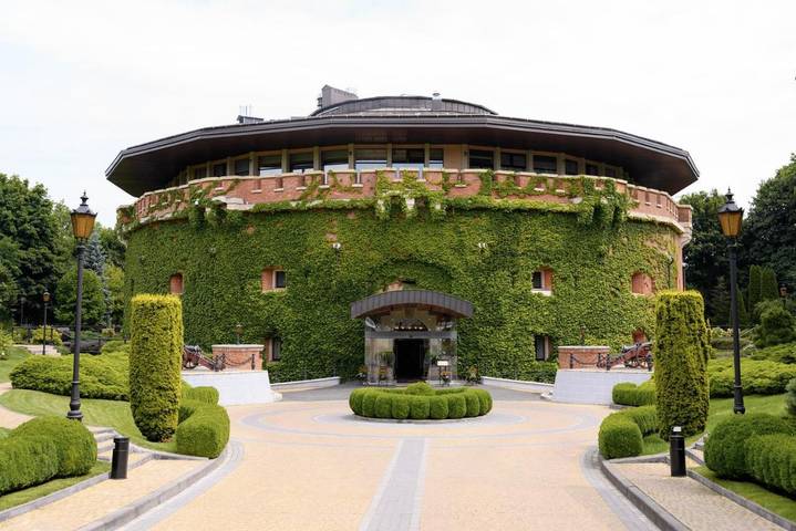 Hotel para 3 personas, con jardín además de vistas y sauna - 1