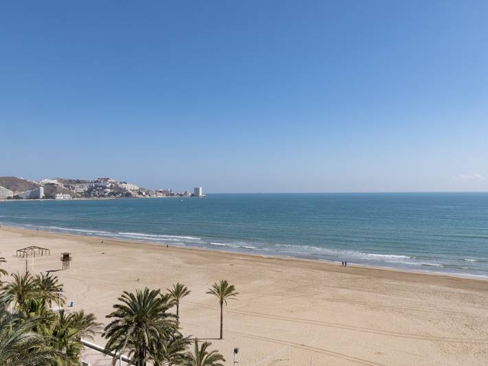 Location de vacances pour 6 personnes, avec terrasse à Cullera
