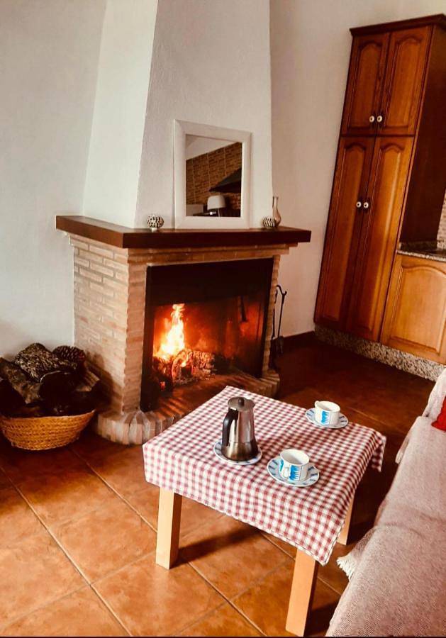 Casa rural para 6 personas, con piscina además de jardín y vistas, Familias con niños en Sierras del Segura - 2