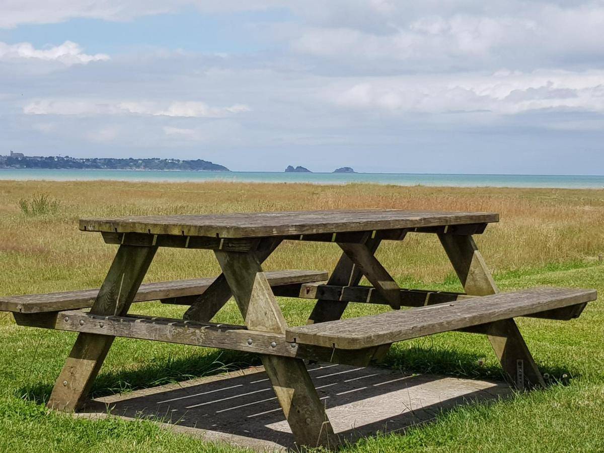 Appartement entier, One-Bedroom Apartment in Saint-Benoît-des-Ondes, Baie du Mont-Saint-Michel