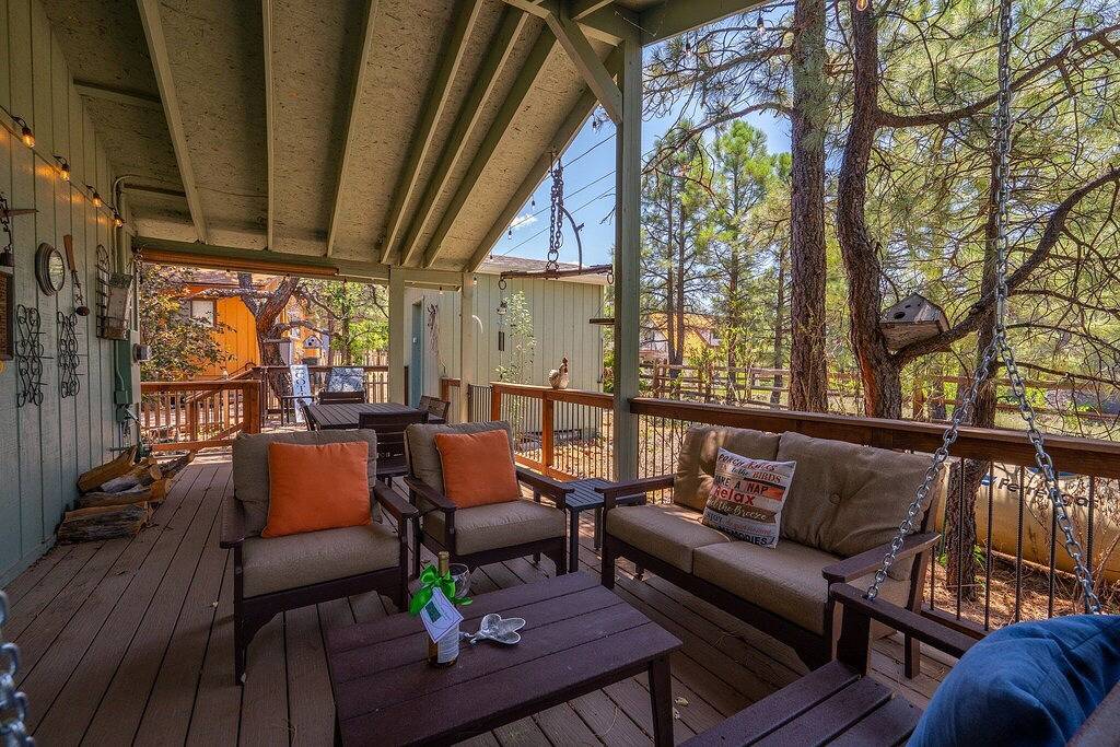 Feiern Sie gemeinsam am Feuer oder besteigen Sie den Berg mit Skiern / Schlitten - super Schnee! in Munds Park, Oak Creek Canyon