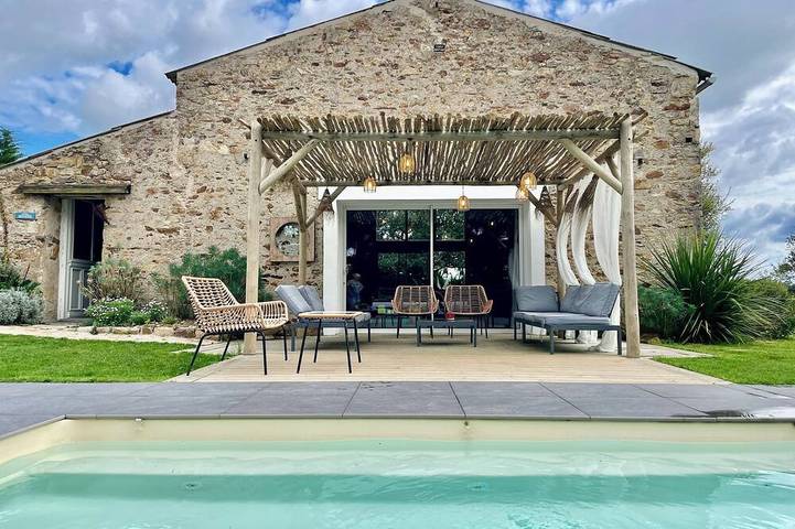 Location de vacances pour 15 personnes, avec Terrasse et Jardin à Saint-Viaud
