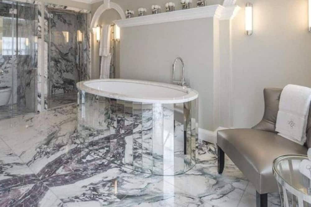 Luxury Grade Ii Listed Mansion in London, South East England