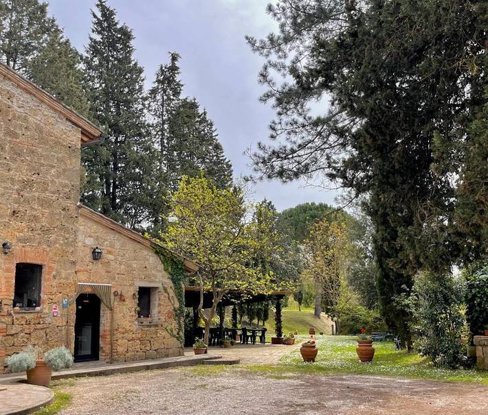Agriturismo per 9 persone, con piscina e giardino nonché panorama in Cetona