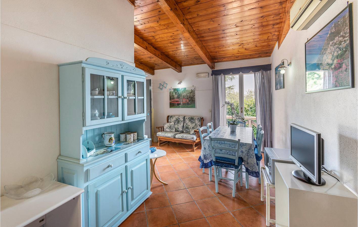 Appartement de vacances entier, Appartement au bord de la piscine, à 1 km de la côte et à 1000 m d'un restaurant gastronomique in Torca, Province de Naples