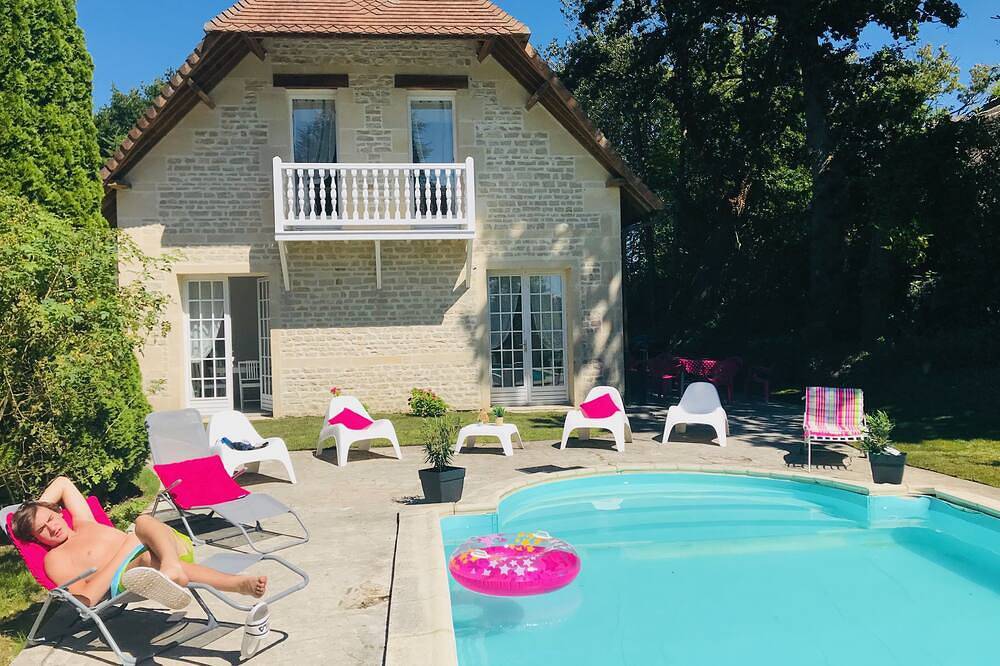 Villa de Charme Domaine privé Touques with Private Pool in Touques, Region de Lisieux