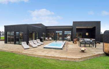 Ferienhaus für 12 Personen, mit Garten und Sauna sowie Pool in Odder und Umgebung