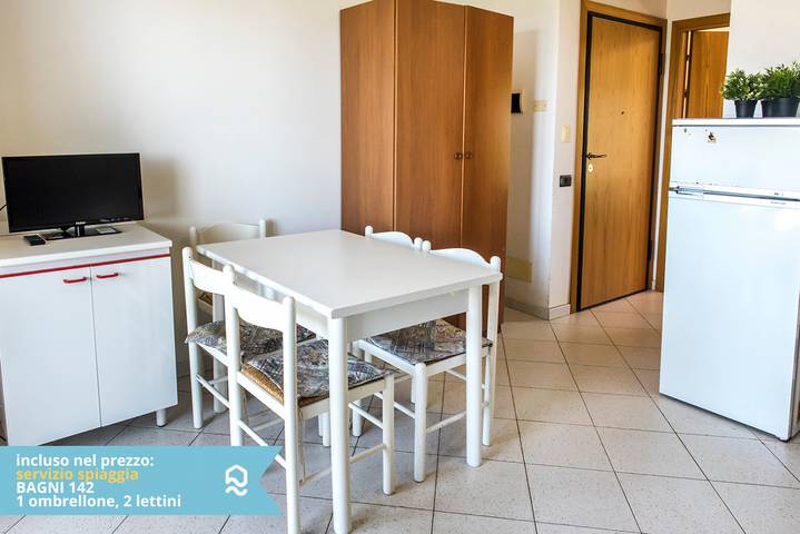 Ganze Wohnung, Se002 - Senigallia, seafront one bedroom apartment with beach included in Spiaggia di Velluto, Senigallia (Gemeinde)