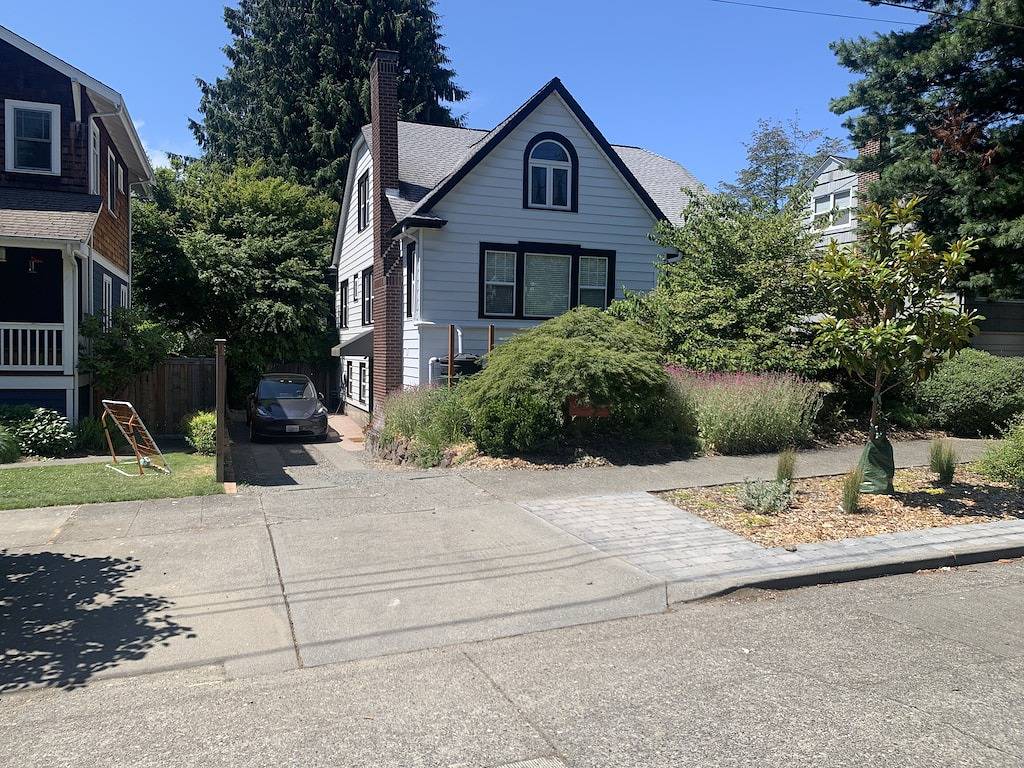 Ruhige, begehbare Gegend mit Zugang zu preisgekrönten Geschäften / Restaurants! in Seattle, Lake Washington