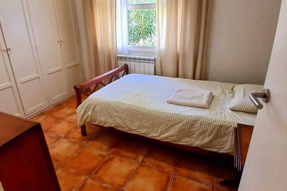 House With Large Garden Between San Vicente and Pechón in Val de San Vicente, Cantabrian Coast