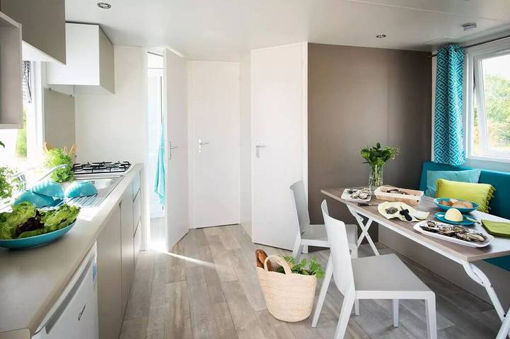 Camping pour 4 personnes, avec piscine et terrasse