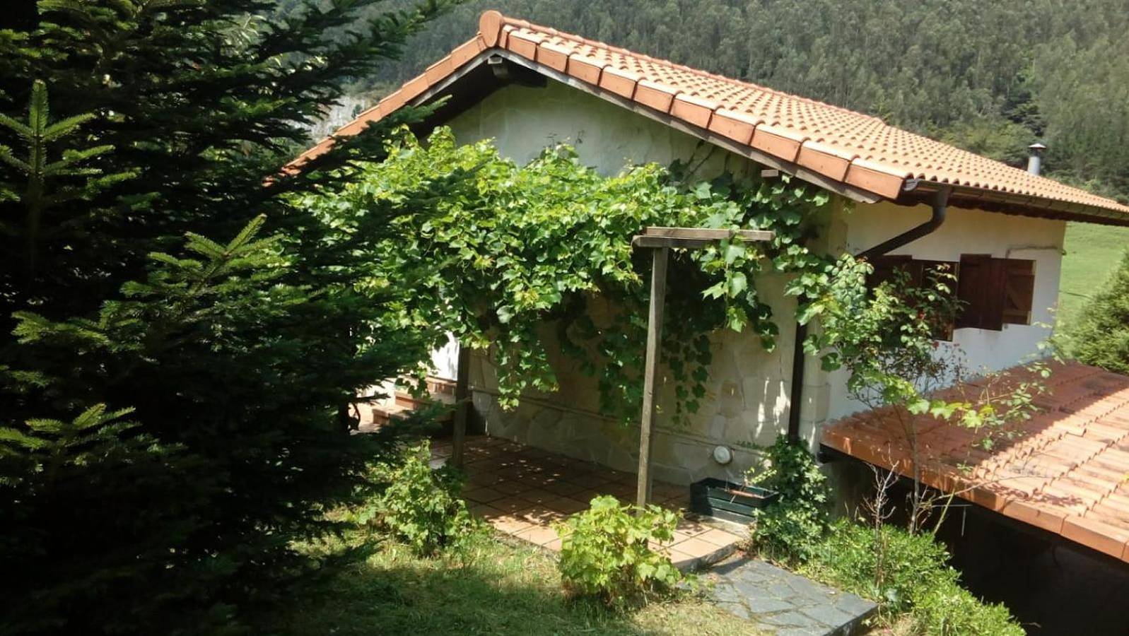 Maison de vacances 'Las Rozas' avec vue sur la montagne et Wi-Fi in Puente Viesgo, Côte Cantabrienne