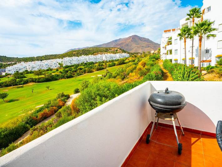 Apartamento para 4 personas, con jardín además de balcón y piscina en Valle Romano