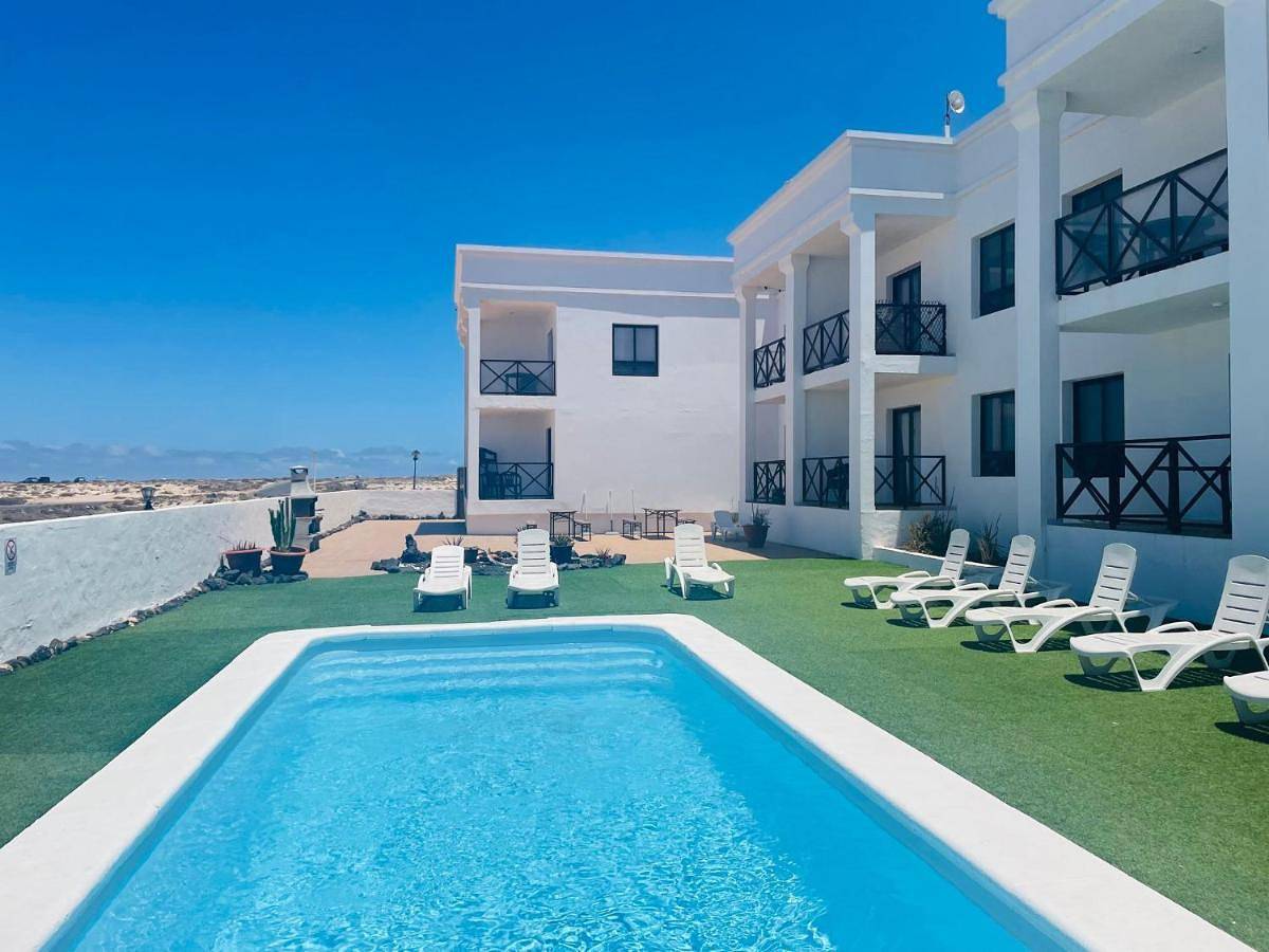 Apartamento entero, One-Bedroom Apartment in Playa Los Lagos, La Oliva