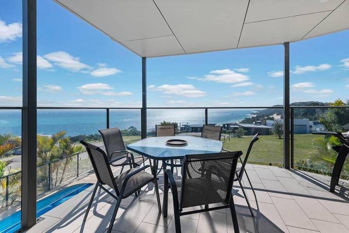 Holiday home for 17 people in Tangalooma