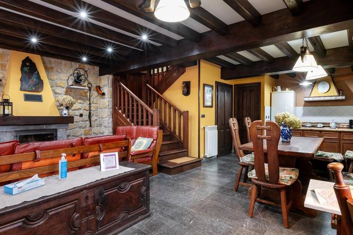 Casa rural para 6 personas, con vistas y terraza en Parque Natural de Redes - 4