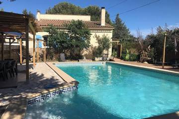 Location de vacances pour 10 personnes, avec jardin et piscine à Cuxac-d'Aude