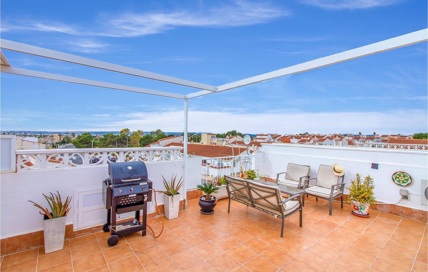 Hel ferieleilighet, Ferieleilighet for 4 personer med badebasseng in El Chaparral, Torrevieja