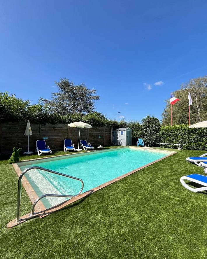 Location de vacances pour 4 personnes, avec Terrasse et Piscine dans Ébreuil - 2