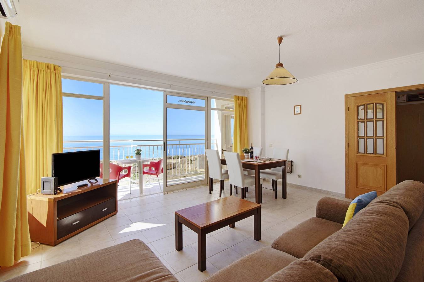 Appartement entier, Appartement Nau Bérrio 5ºd - Vue Mer avec A/C, Wi-Fi, Jardin & Balcon in Armação de Pêra (costa), Armação de Pera