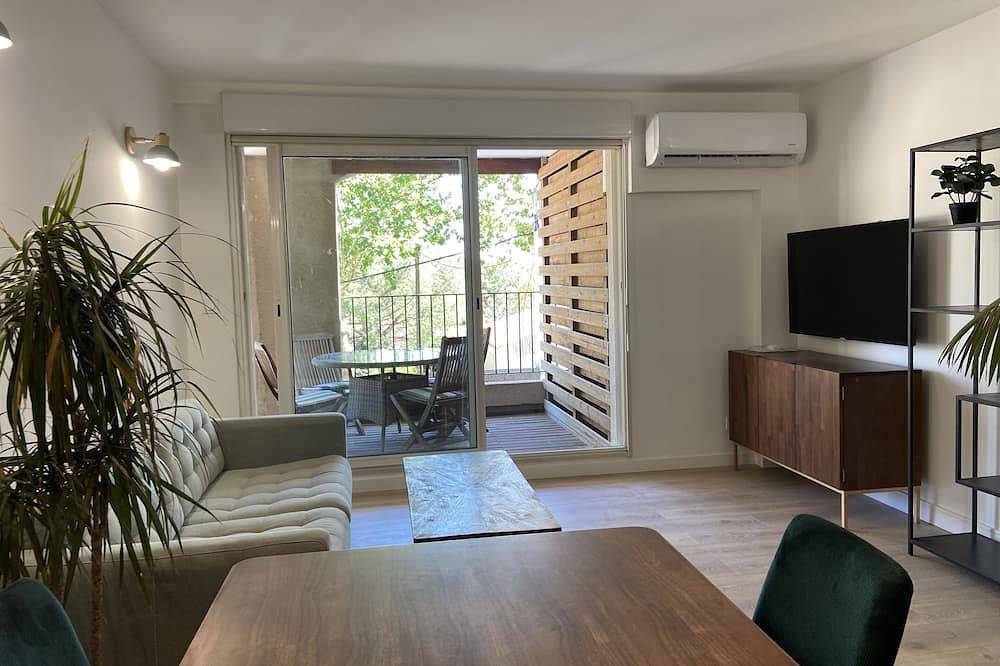 Appartement entier, T2 bis canal du midi terrasse piscine in Homps, Région de Narbonne