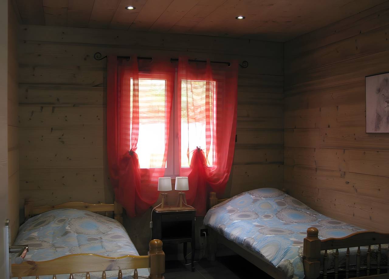 4-Sterne-Chalet, eingezäunt, 8 Min. zu den Tendon-Wasserfällen, 20 Min. Gérardmer, Sauna in Jarménil, Épinal und Umgebung