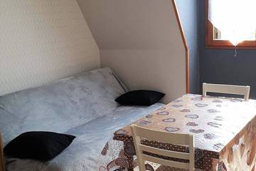 Gîte pour 4 personnes, avec jardin à Anzême