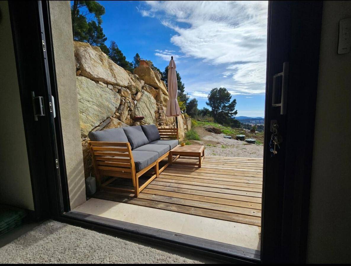 Appartement entier, Appartement en rez-de-jardin in La Valette-du-Var, Côte méditerranéenne (France)
